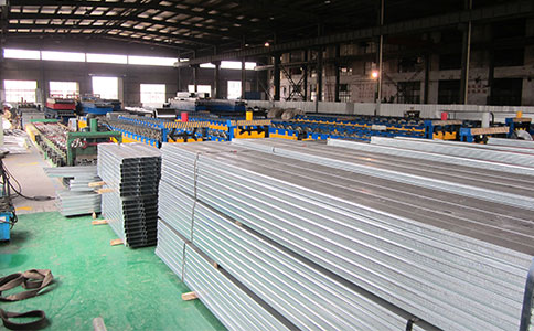 在壓型鋼板施工過(guò)程中需要注意哪些？壓型鋼板廠家給你捋一捋